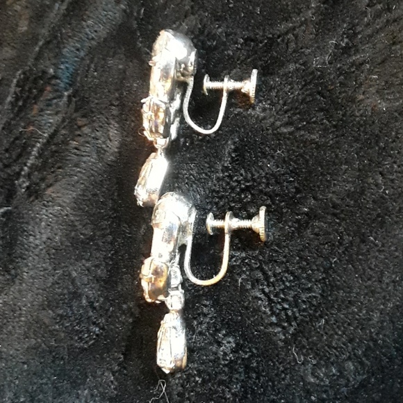 Earrings - Picture 2 of 4